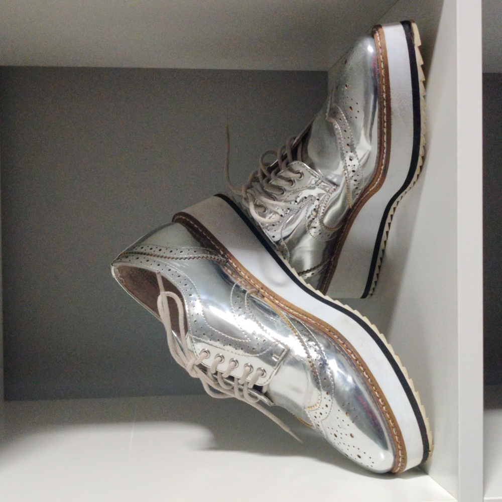 Women's Silver Oxford Shoes